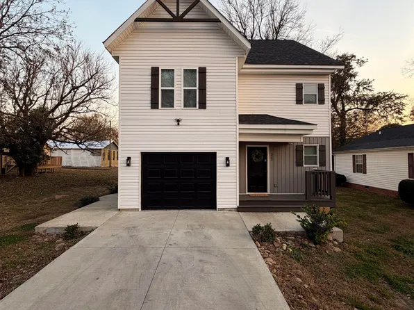 322 E Bearden St, Greer, SC 29651