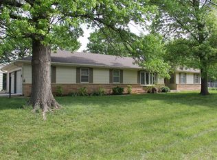 1706 E 10th Ave, Emporia, KS 66801