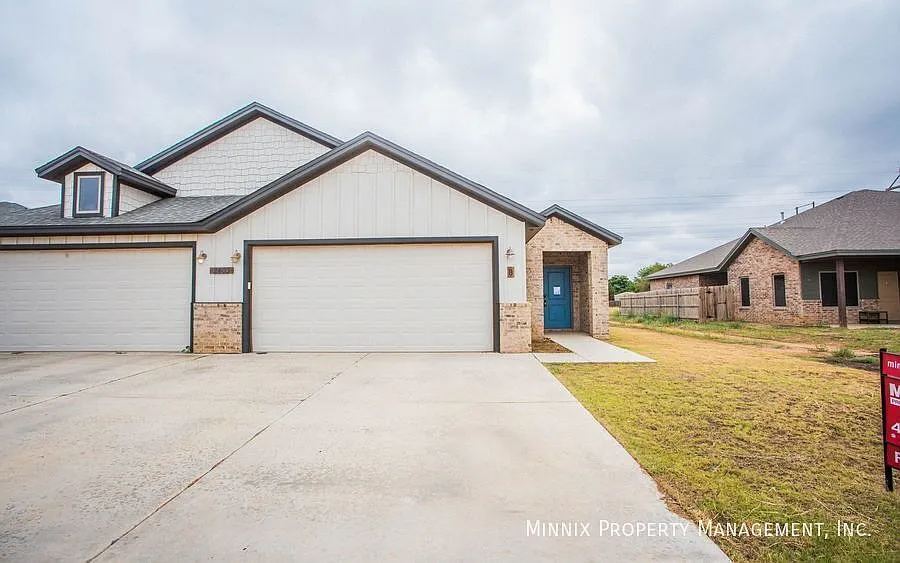 3 bedroom |2403 Quitman Ave #B — Photo 2