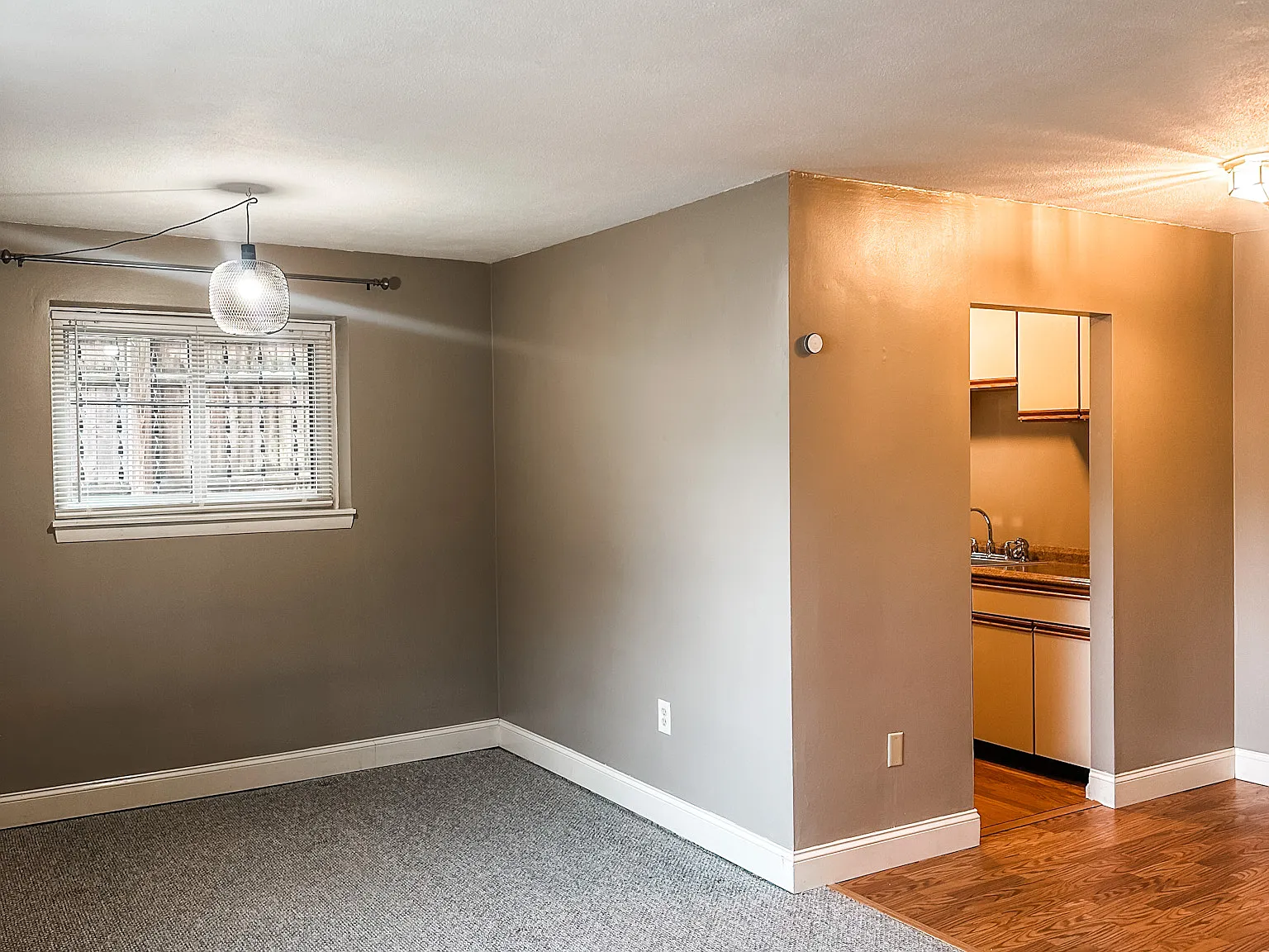 425 S Huntington Ave — Photo 2