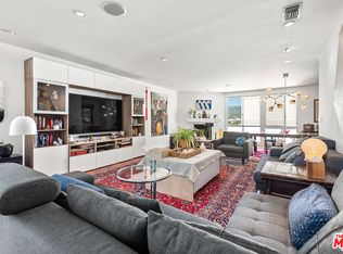 321 N Oakhurst Dr APT 704, Beverly Hills, CA 90210