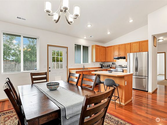 4th image of 21716 42nd Avenue E