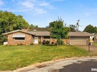 1024 N Bluff Crest Ct, West Peoria, IL 61604