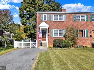 1017 Homeland Dr, Lancaster, PA 17601