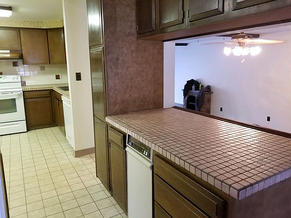 4th image of 72 Oakwood Dr