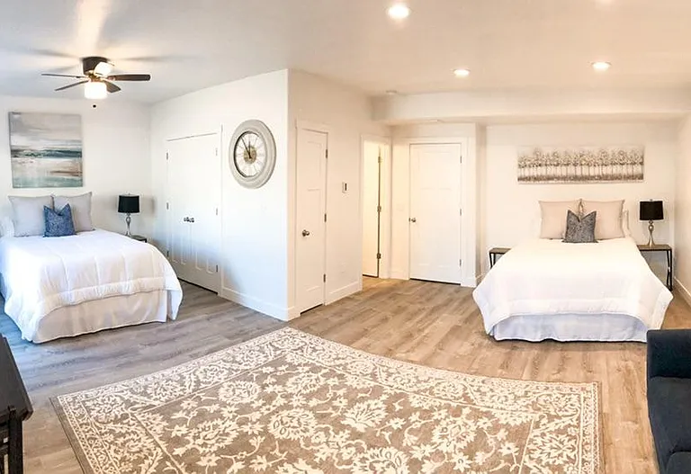 4162 N Cresthaven Ln — Photo 28