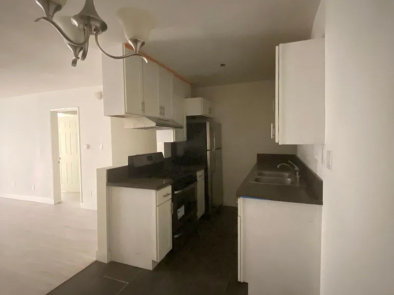 1710 Purdue Ave #102 — Photo 6