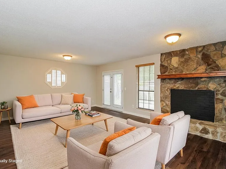 3240 Beaver Dr — Photo 4