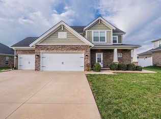 1181 Yorktown Ln, Bowling Green, KY 42104