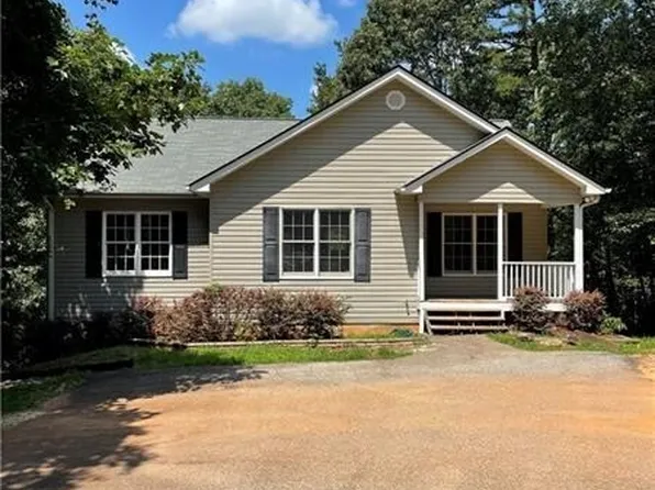 102 High Ridge Ln, Dahlonega, GA 30533