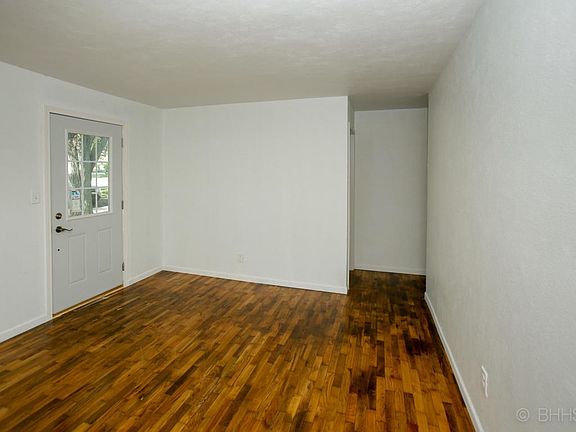 424 goguac street west-103