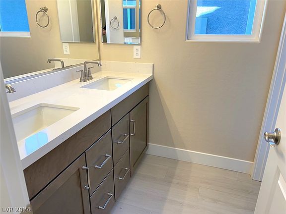 5th image of 702 Mary Baer Way