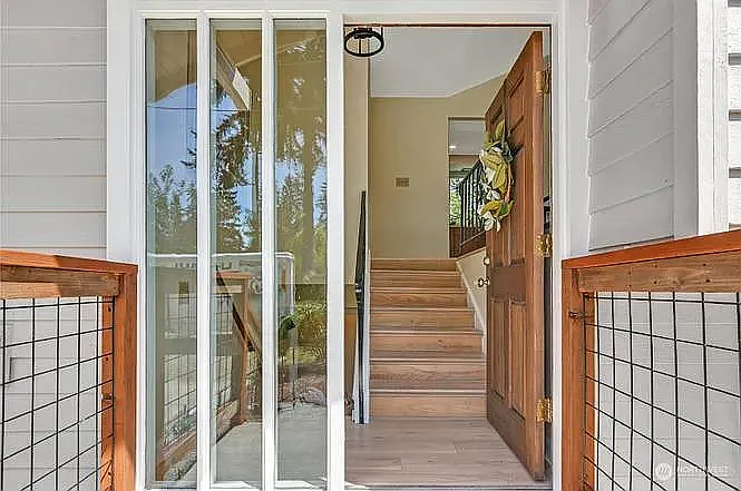 4 bed, 1802 sqft, $3,895 — Photo 3