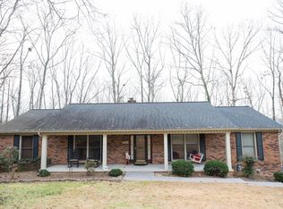1115 W Outer Dr, Oak Ridge, TN 37830