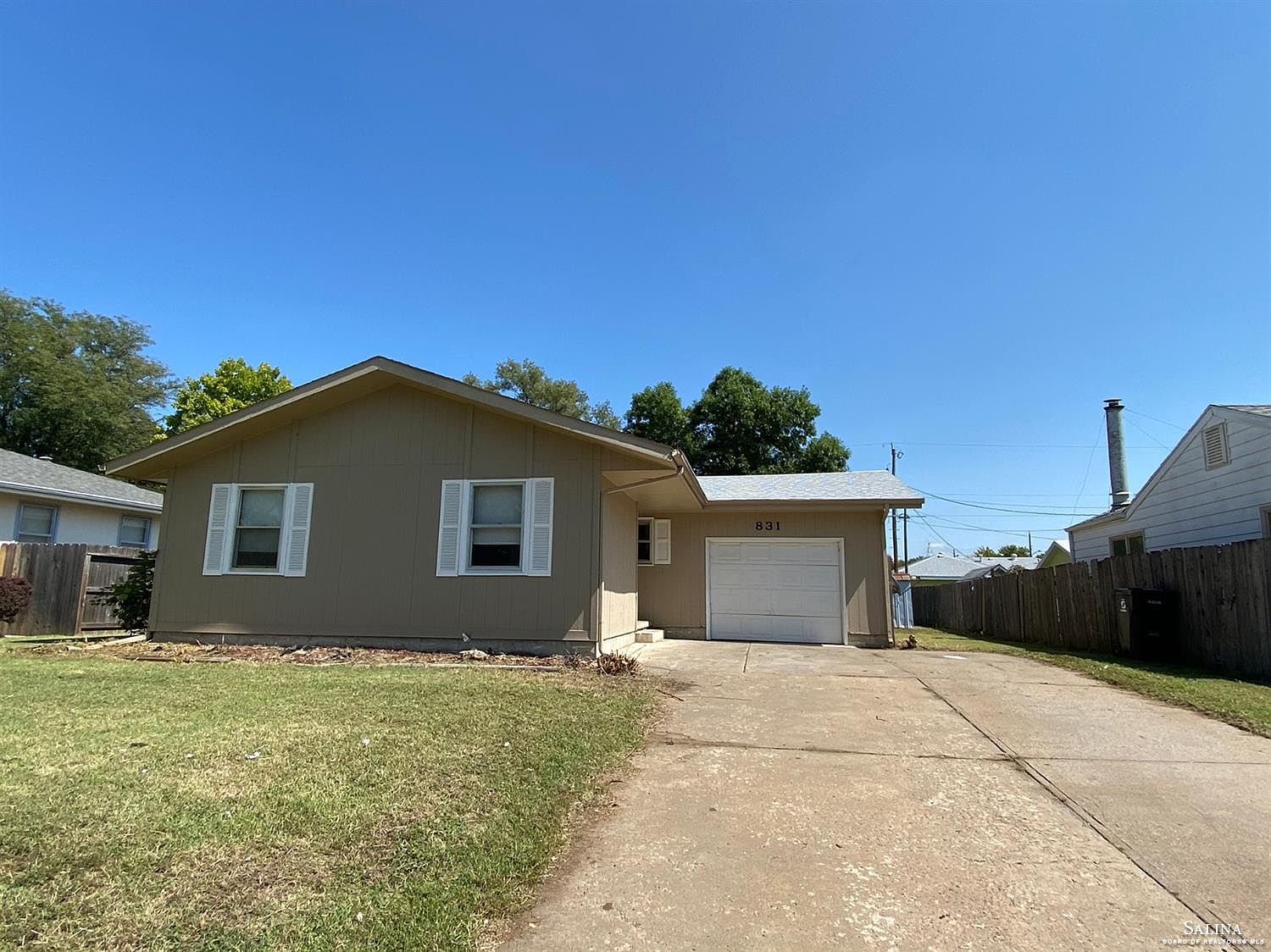 831 Willow Dr, Salina, KS 67401 Zillow