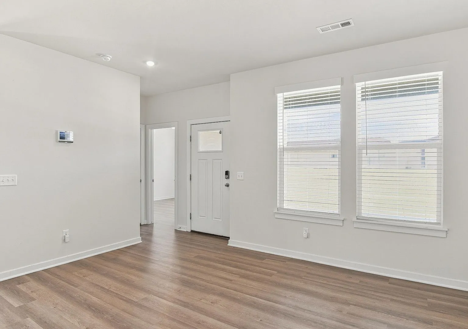 4 Bed / 4 Bath Home Only 4 Miles from the U of A Available NOW — Photo 3