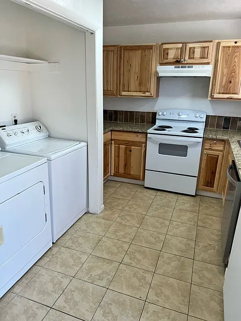 2 bed, 1150 sqft, $1,295 — Photo 3