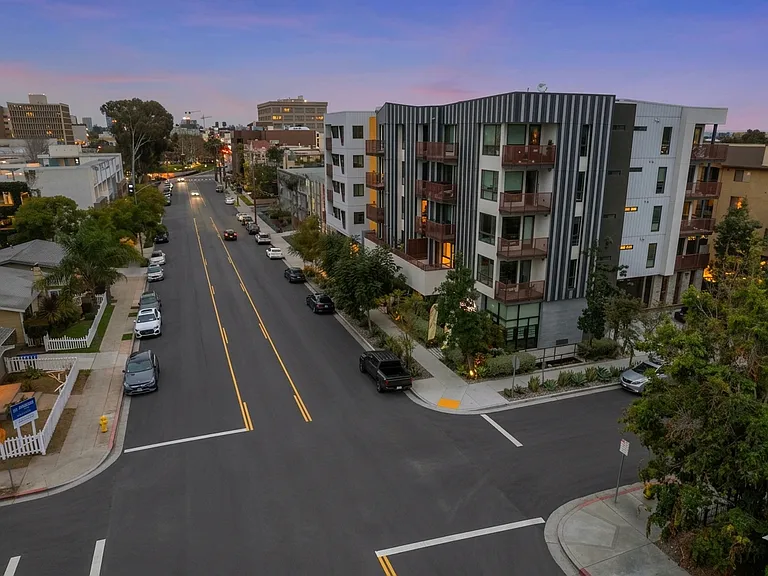 Arbor Crest on Fourth — Photo 12