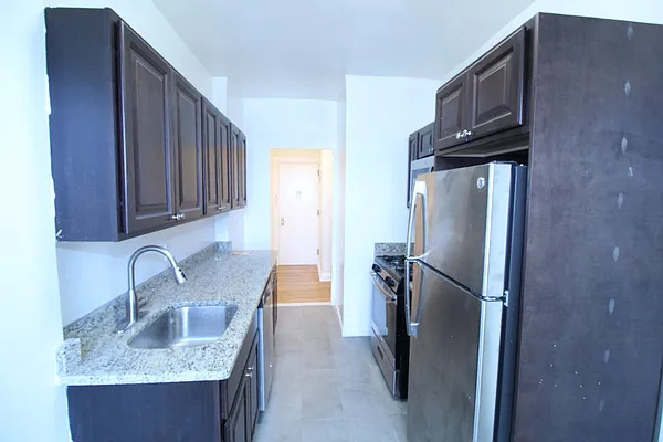 Rented by Kian Realty | media 2