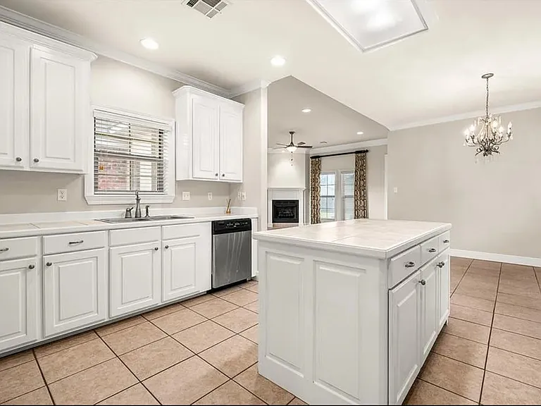 6004 Pepper Tree Dr — Photo 16