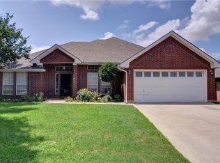 807 Auburndale Dr, Mansfield, TX 76063