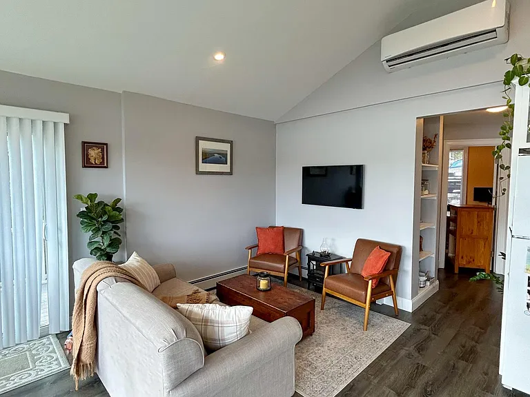 25 Rosepoint Ave — Photo 4