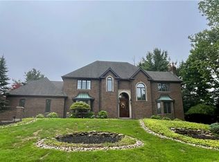 23547 Quail Holw, Westlake, OH 44145