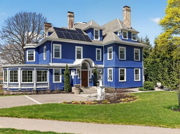 30 Magnolia Rd, Milton, MA 02186