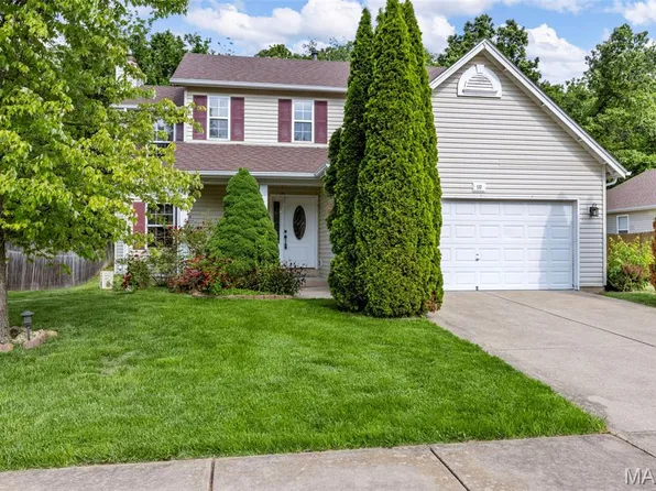 112 Stone Post Ln, Wentzville, MO 63385