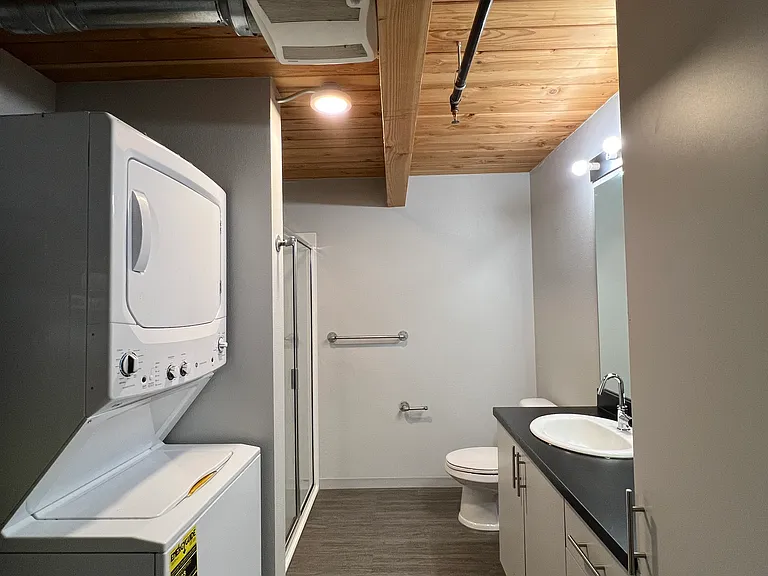 127 Broadway E #303 — Photo 17