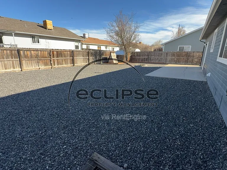 464 Tara Dr — Photo 33