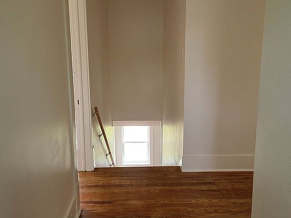 2nd image of 505 N Taylor Ave