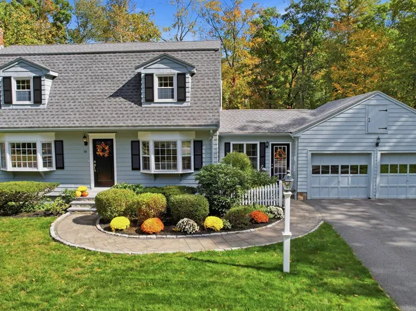 19 Evergreen Rd, Acton, MA 01720