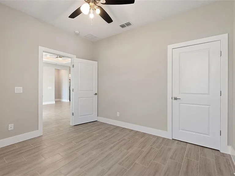 302 Elderberry Ct — Photo 18