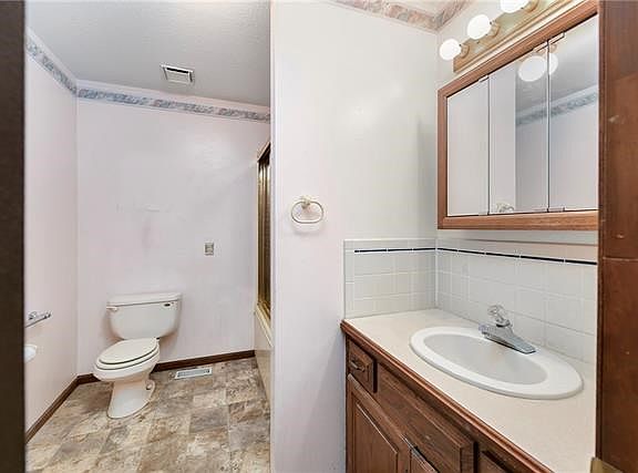 5th image of 509 SW Glendana Dr