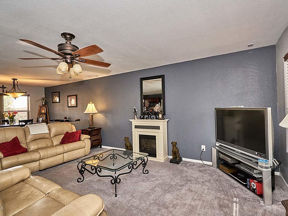 4th image of 45766 W Barbara Ln