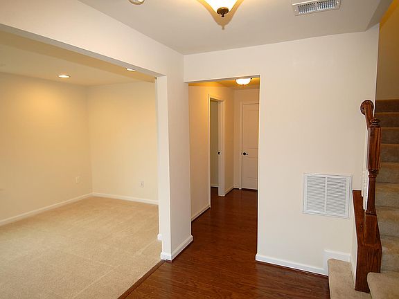 3rd image of 8539 Ross St