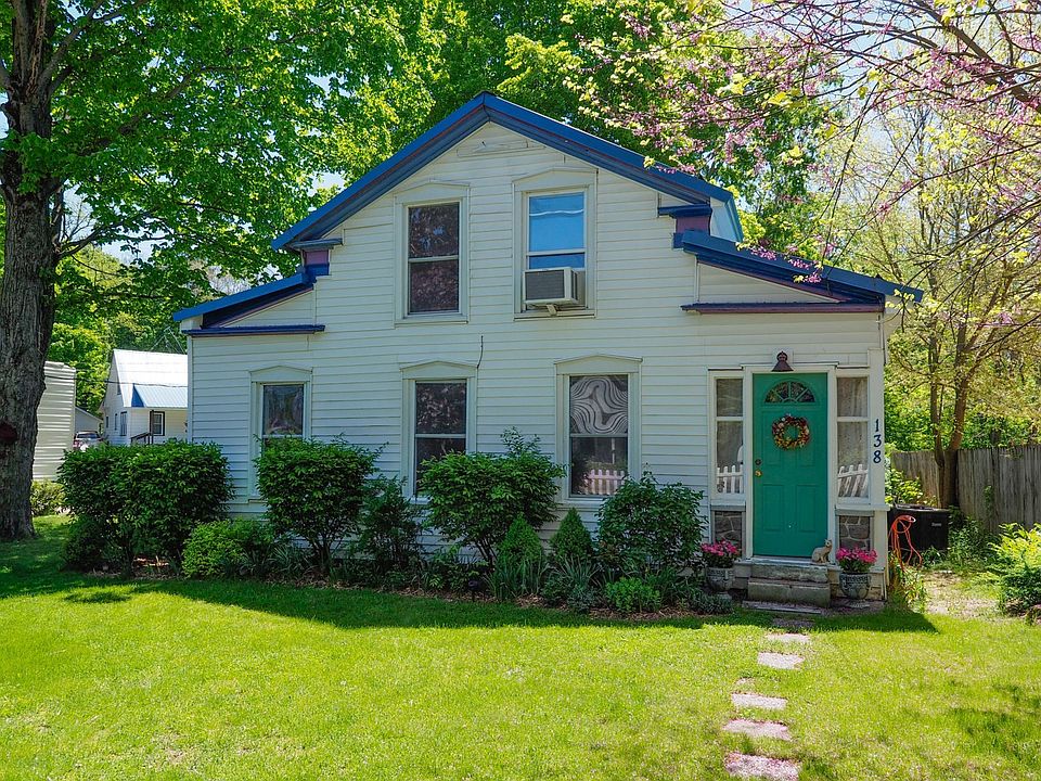 138 Grand St-102