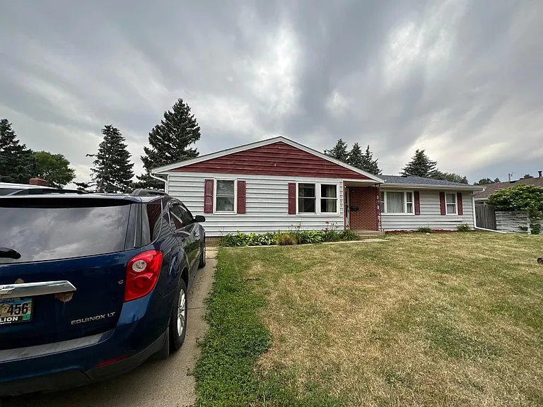 1409 S Gary Dr — Photo 2
