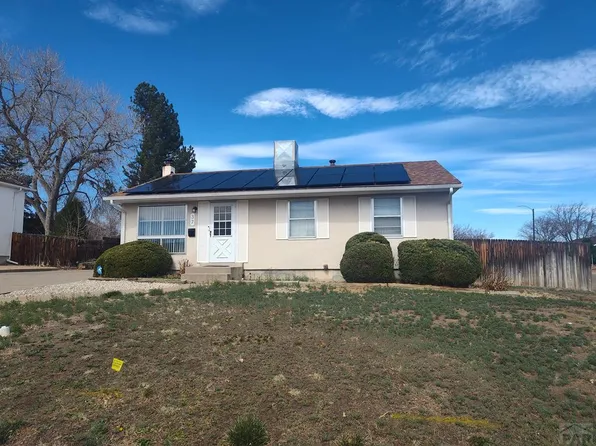 37 Massari Rd, Pueblo, CO 81001