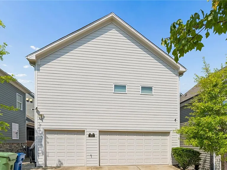 1821 Sanford Dr NW — Photo 48