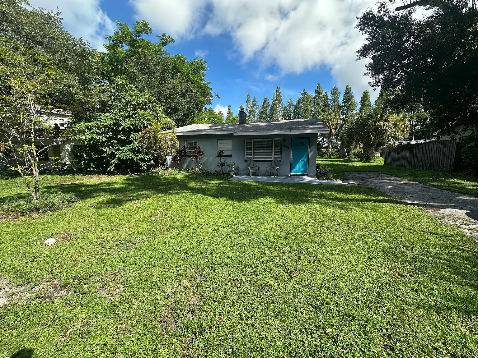3 bed, 956 sqft, $2,200 — Photo 2