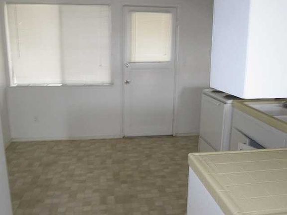 2nd image of 1322 1/2 Mono Dr APT C