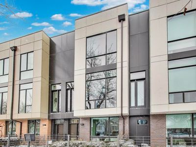 2502 W Cortland Ave, Chicago, IL, 60647