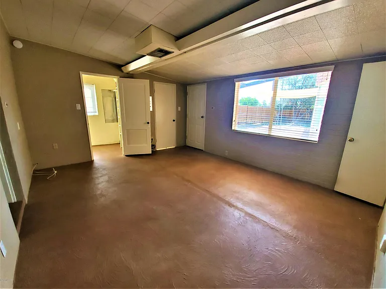 1746 E Copper St — Photo 15