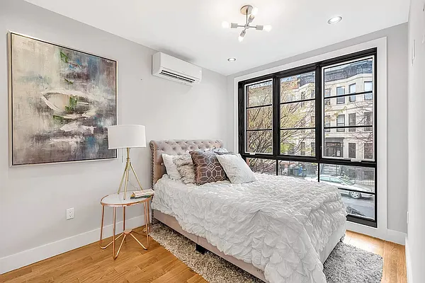 Rented by Compass | media 11