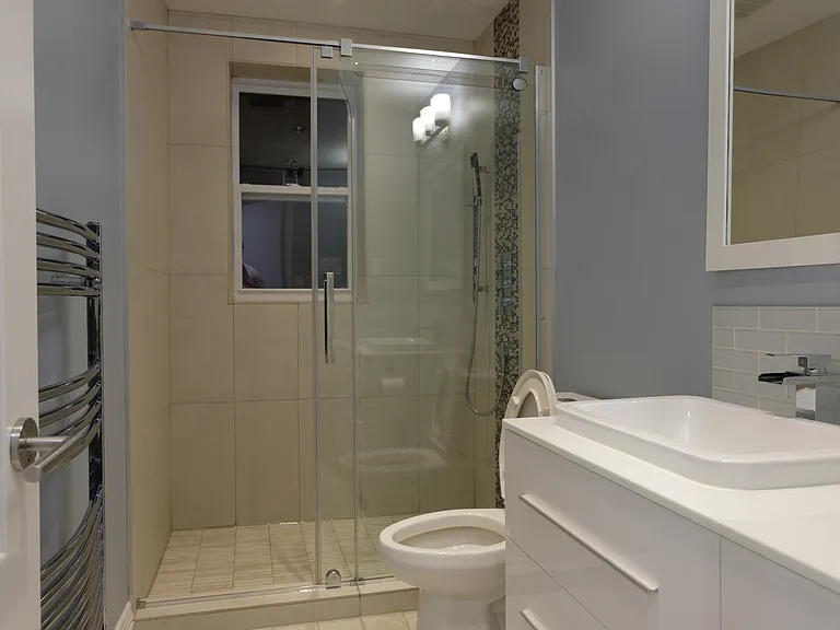 242 Jane St #2 — Photo 8