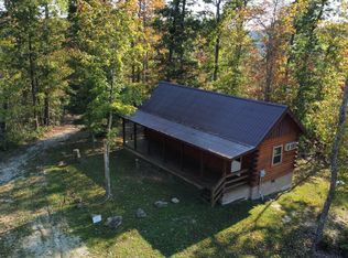 9 Beta Dr, Beattyville, KY 41311