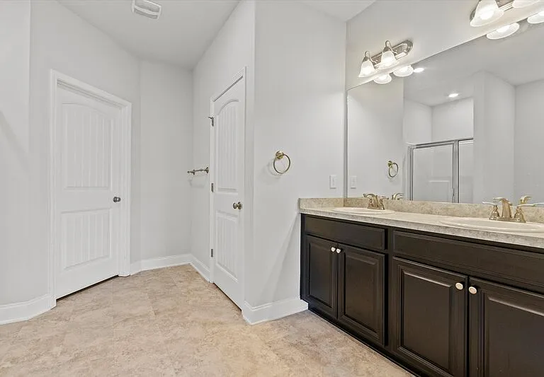 292 Abercorn Dr — Photo 18