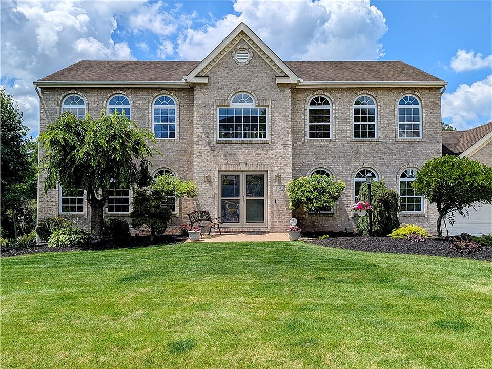 1st image of 570 Peregrine Dr